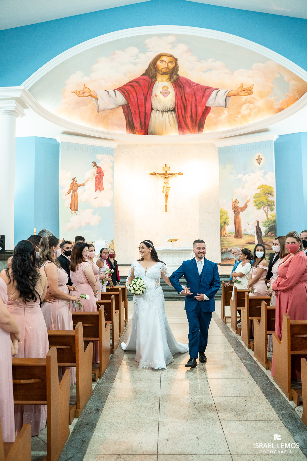 casamento que aconteceu na igreja de sao Francisco  em para de minas pelo fotografo de casamento Israel Lemos Para de minas