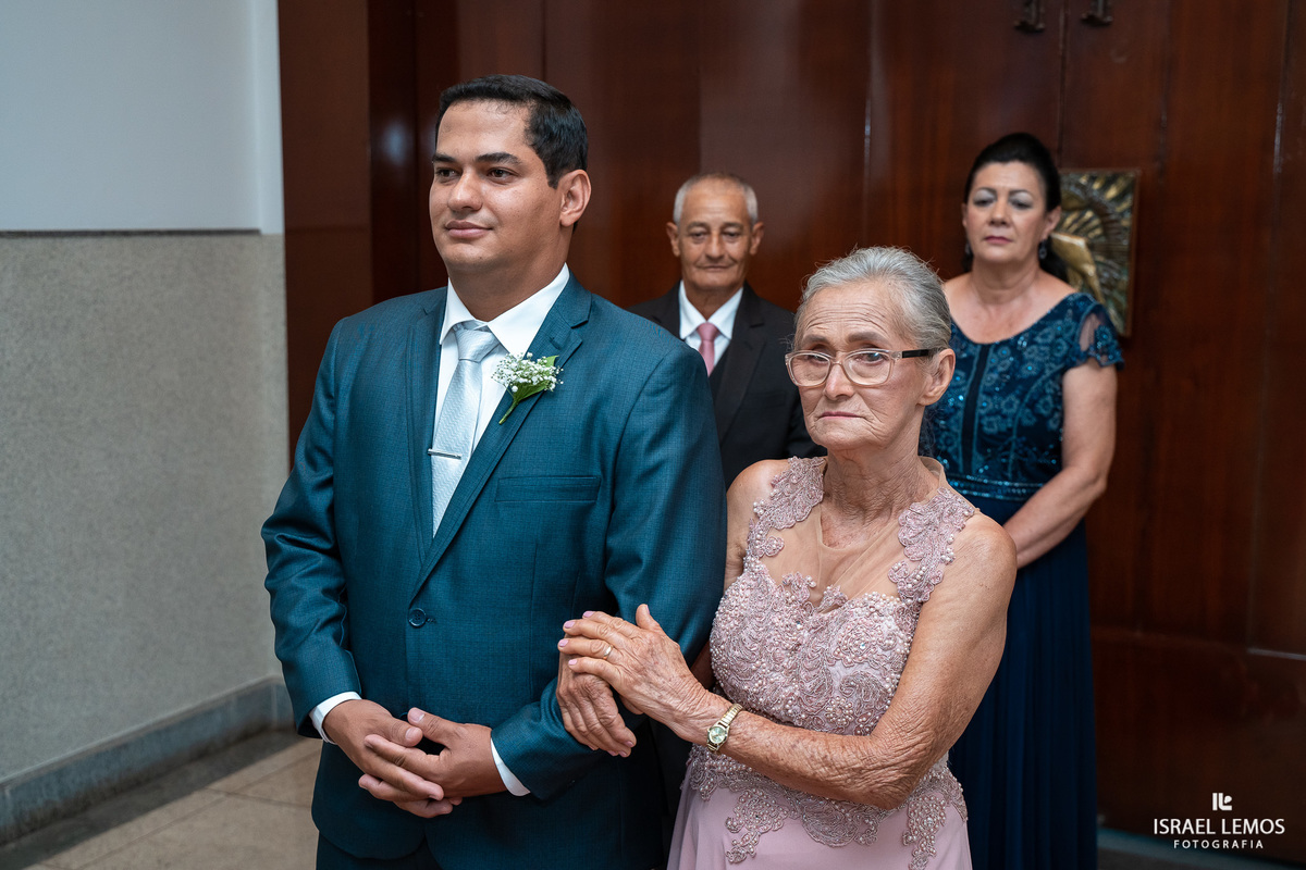 Fotografo na cidade de Para de minas na igreja de sao Francisco Israel Lemos fotografia
