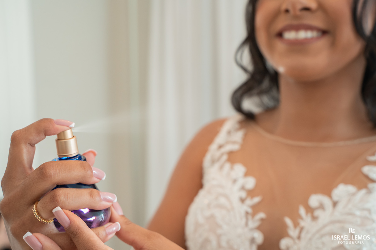 noiva se arruma em hotel da cidade de para de minas Suntory