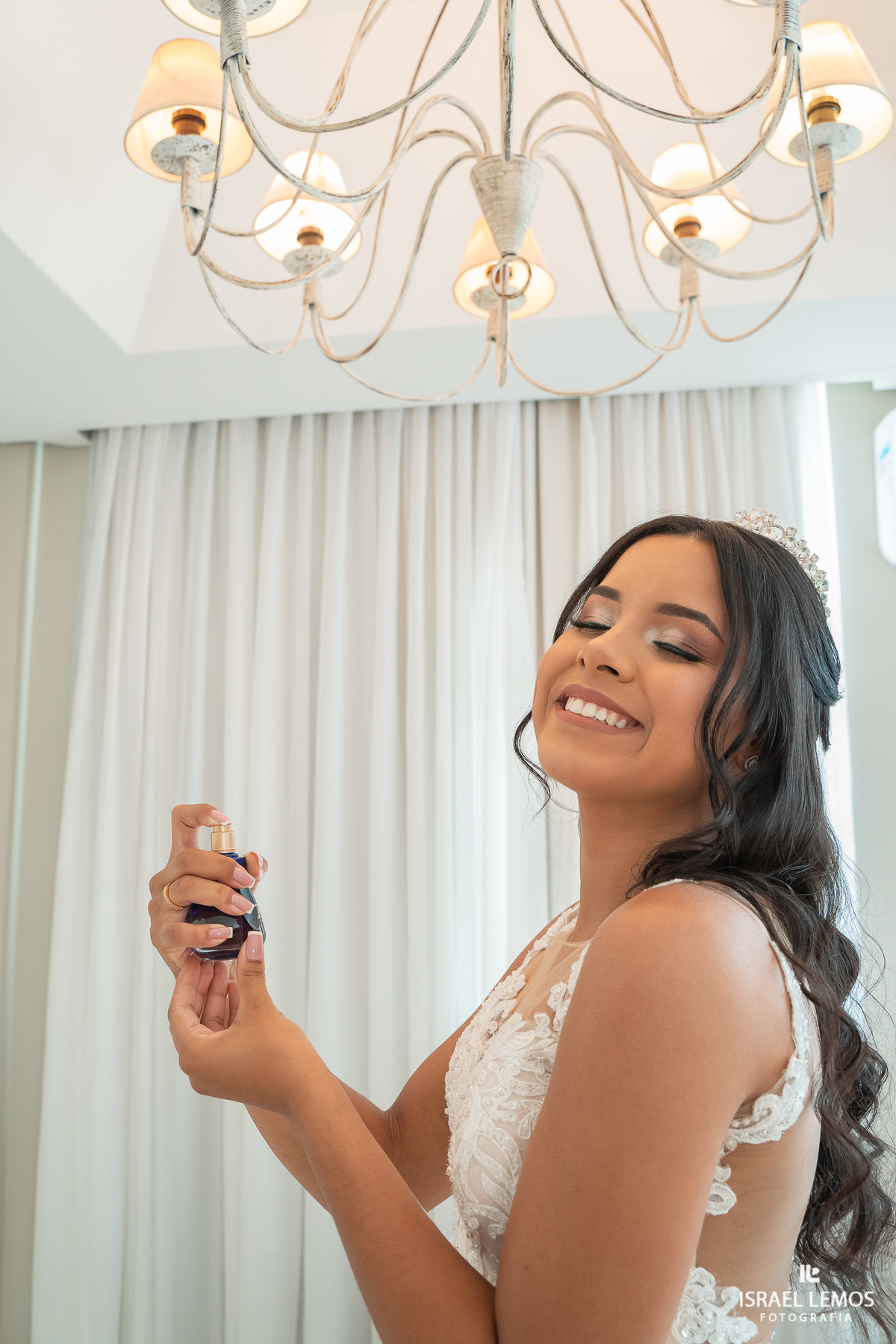 noiva se arruma em hotel da cidade de para de minas Suntory