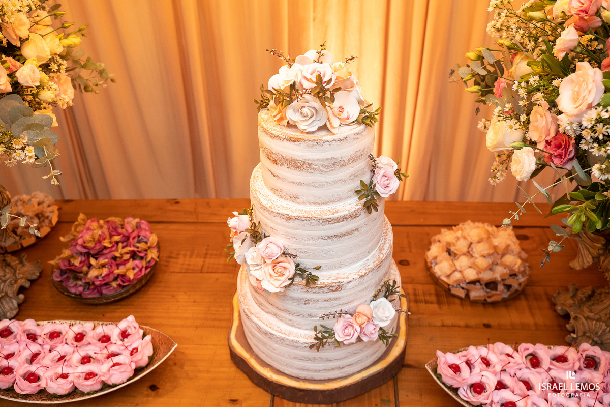 bolo para casamento em Para de minas