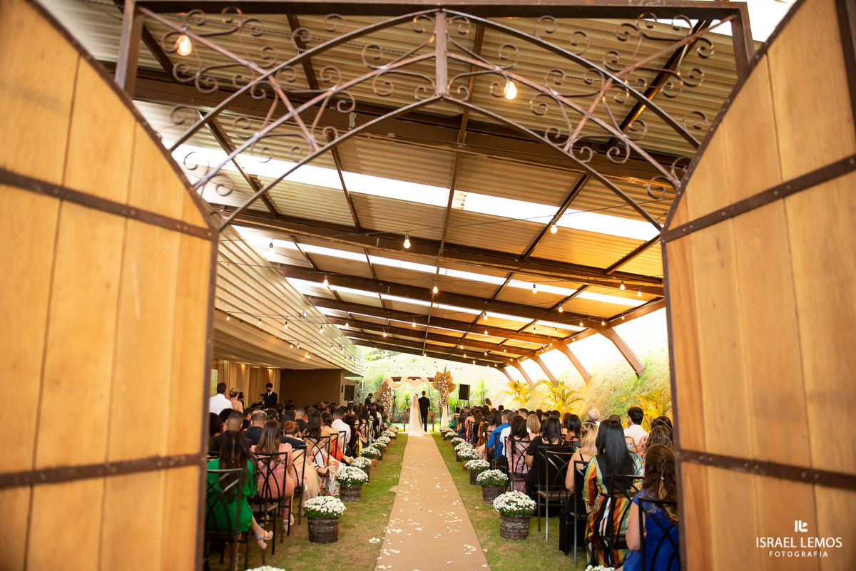 josevile espaço para noiva acharem