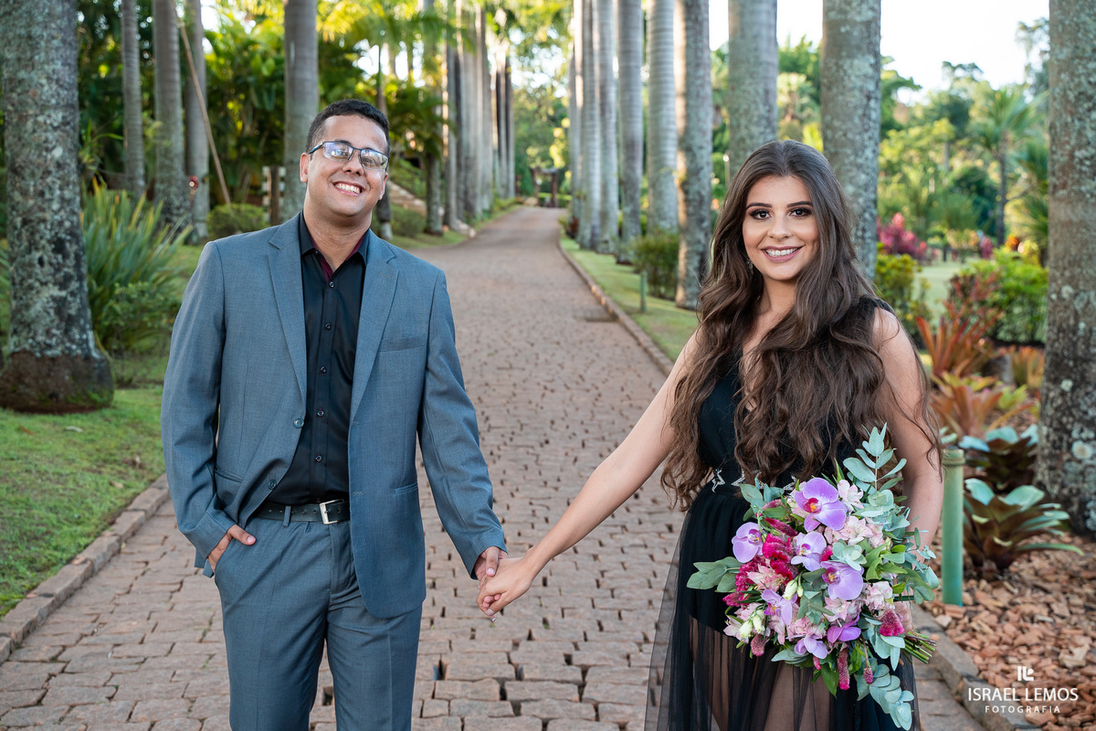 Pré-casamento Thais e Moises que aconteceu na cidade de Pará de Minas - MG fotografo Israel lemos produção de roupa em para de minas