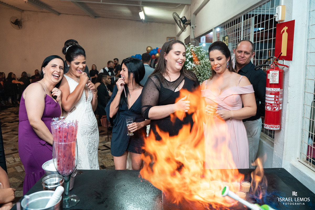 vhora da recepção do casamento em para de minas