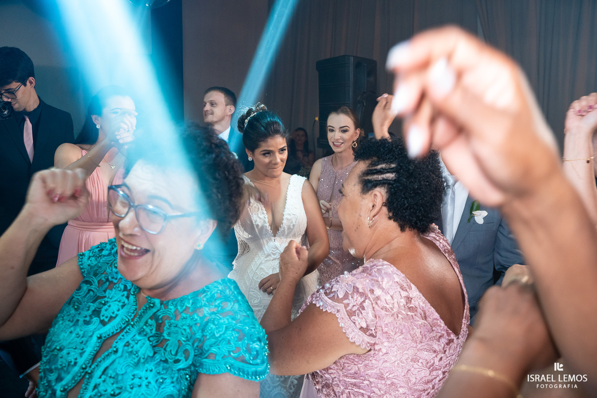 hora da recepção do casamento em para de minas