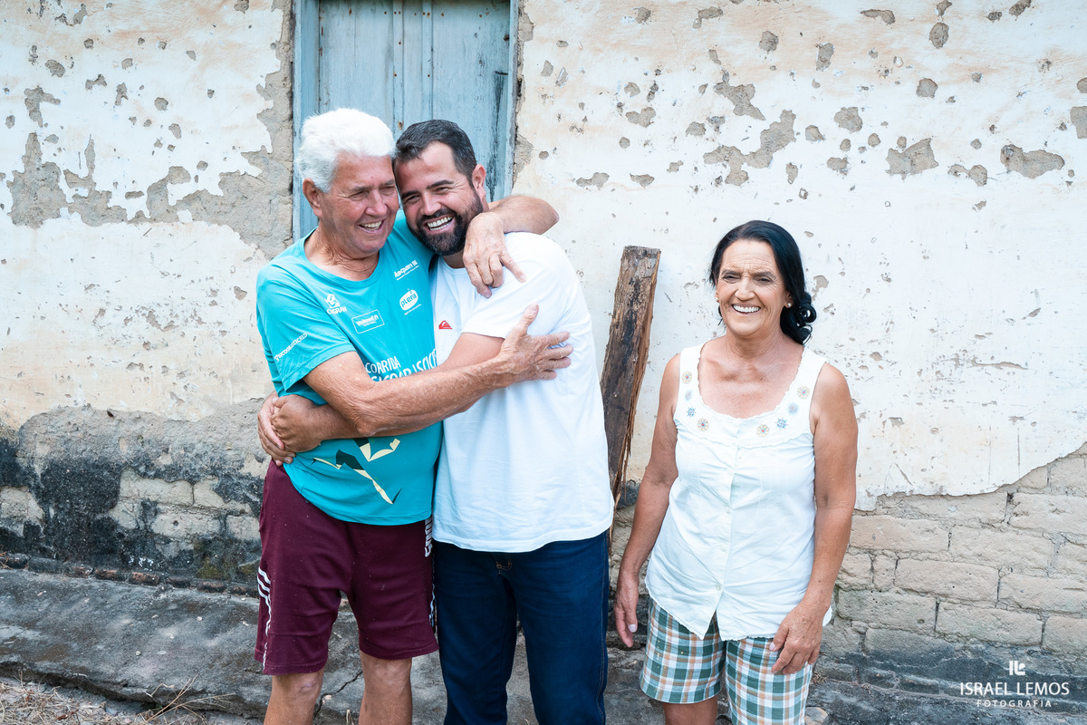fotografo conta historia de casamento na cidade de Para de minas Israel lemos