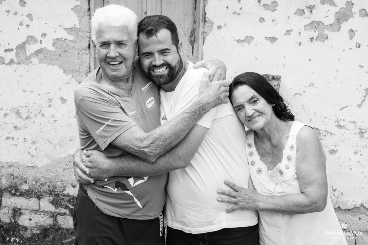 fotografo conta historia de casamento na cidade de Para de minas Israel lemos