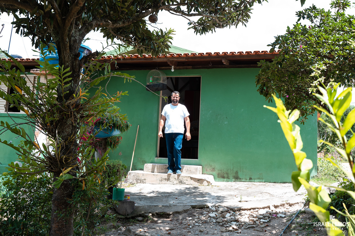 fotografo conta historia de casamento na cidade de Para de minas Israel lemos