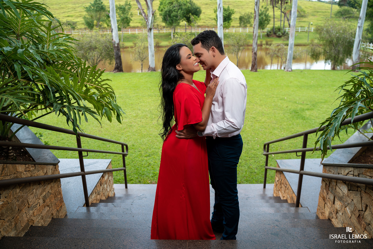 Fotografo itaunense  fotografa historia de casal  Paula advogada e Diego medico em Itauna na serra do elefante e viraliza nas redes sociais de todo o mundo 