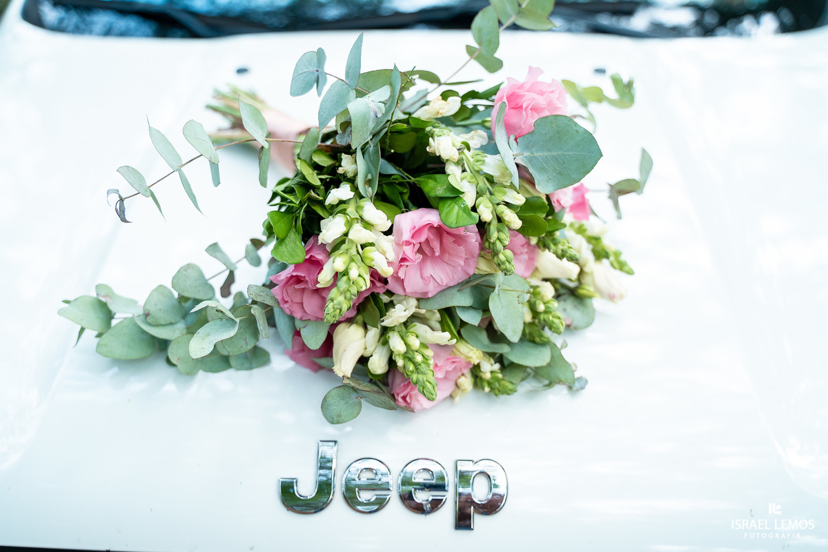 jeep carro e buque