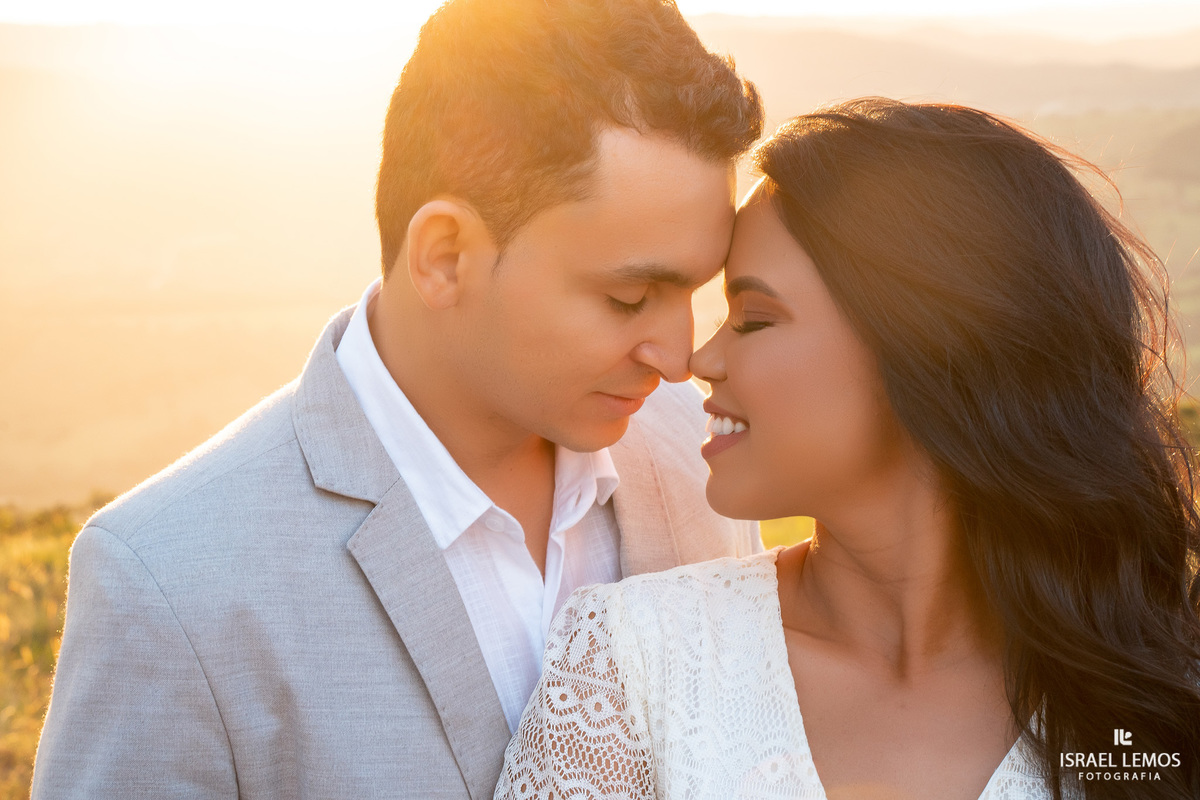 Fotografo itaunense  fotografa historia de casal  Paula advogada e Diego medico em Itauna na serra do elefante e viraliza nas redes sociais de todo o mundo 