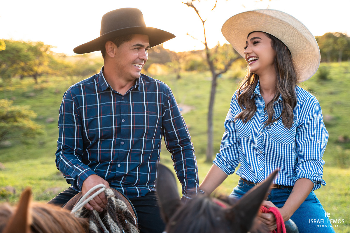 como achar Fotografia na cidade de Perdigao e Araújos  com por do sol