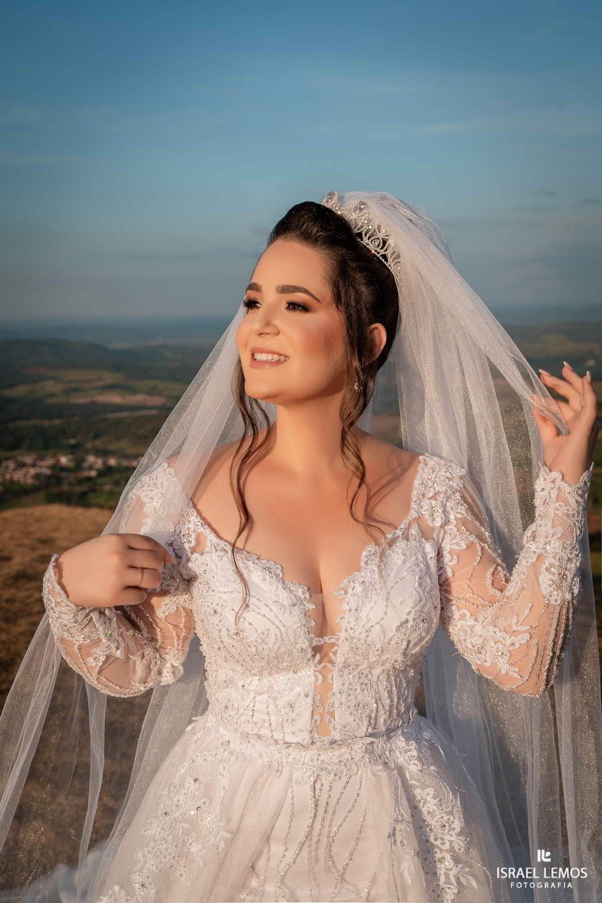 Fotografia de casamento na cidade de Papagaios com vestido de noiva da cidade de papagaios helena noivas