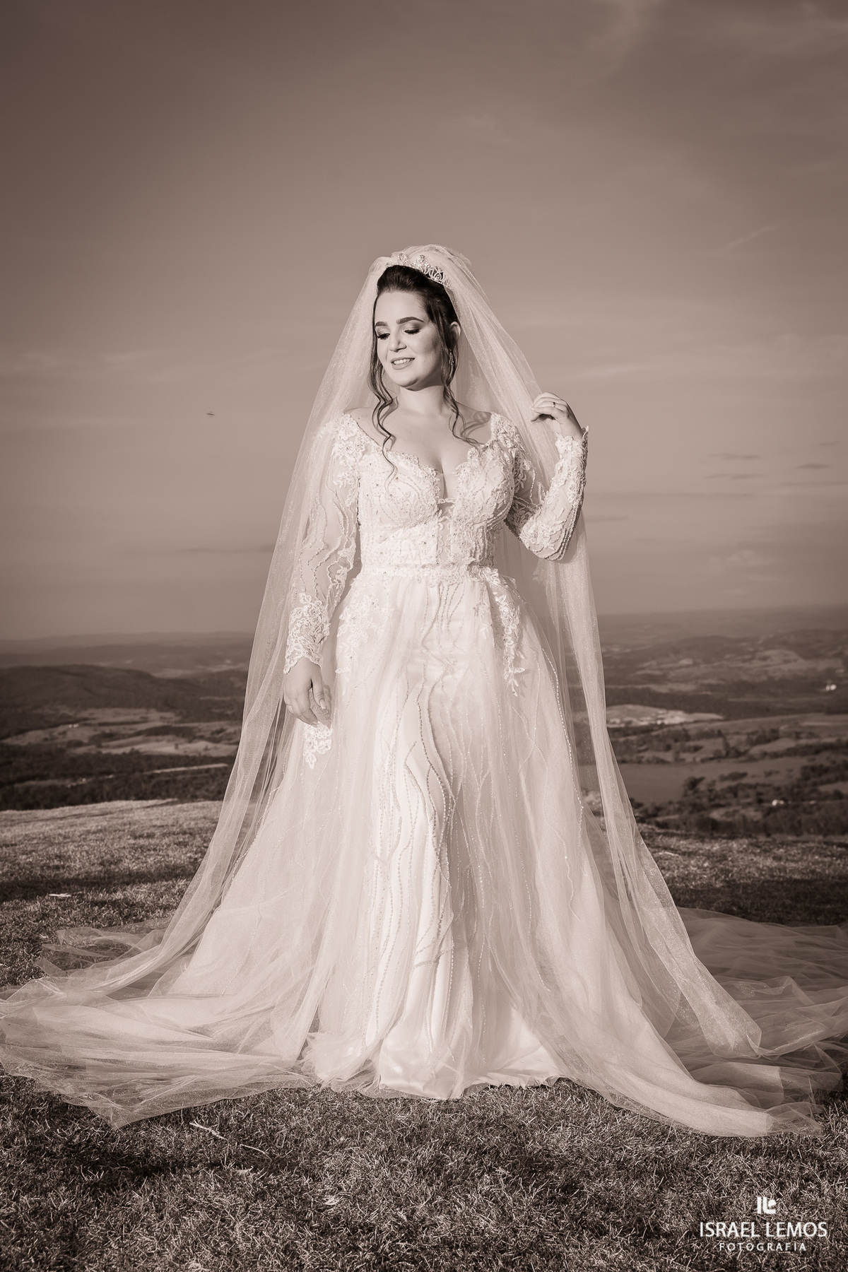 Fotografia de casamento na cidade de Papagaios com vestido de noiva da cidade de papagaios helena noivas