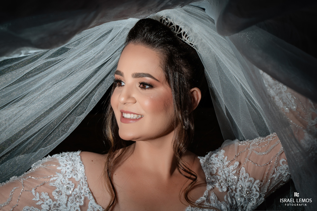 Fotografia de casamento na cidade de Papagaios com vestido de noiva da cidade de papagaios helena noivas