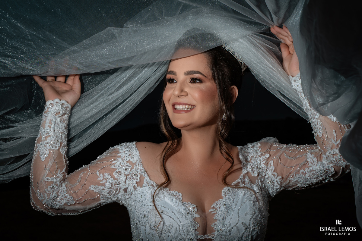 Fotografia de casamento na cidade de Papagaios com vestido de noiva da cidade de papagaios helena noivas