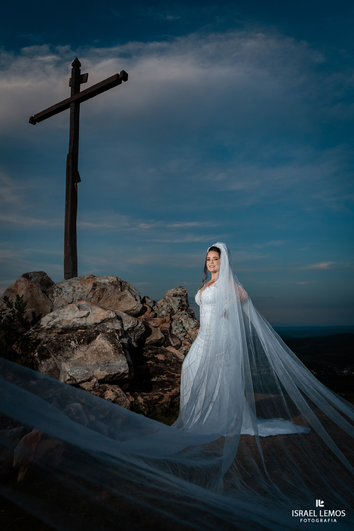 Fotografia de casamento na cidade de Papagaios com vestido de noiva da cidade de papagaios helena noivas