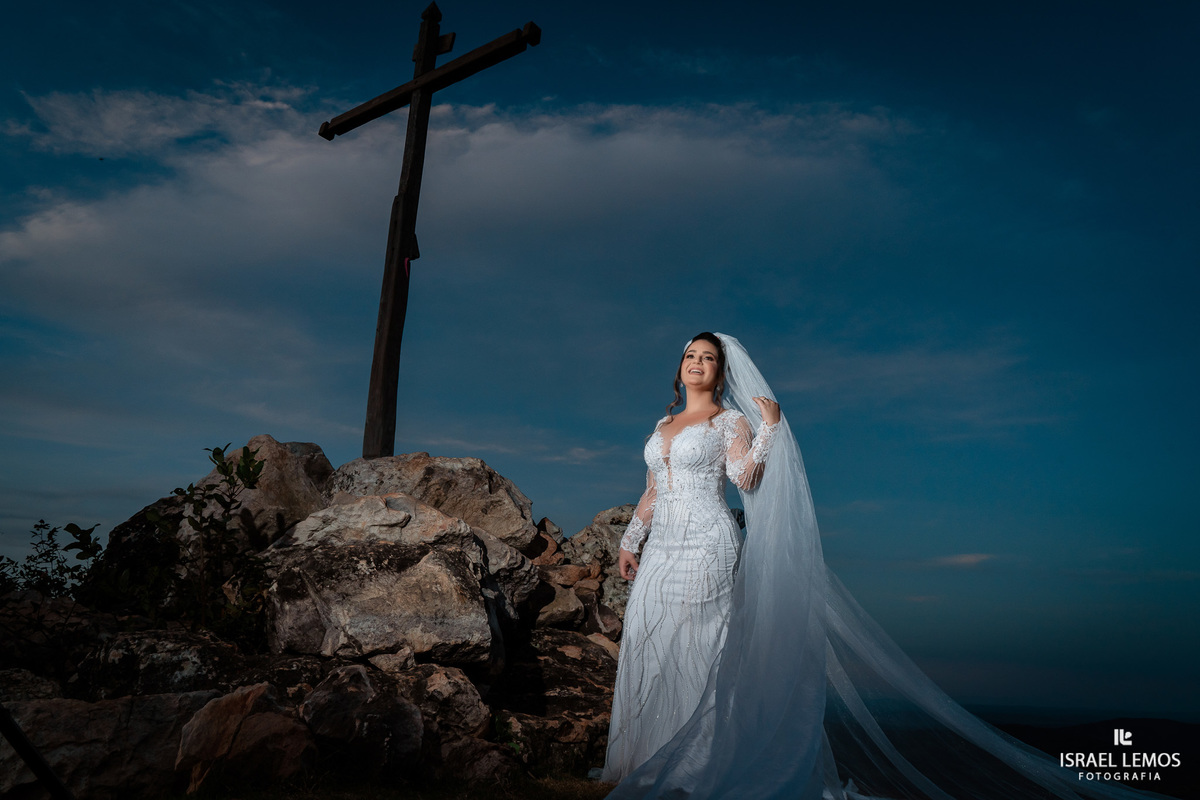 Fotografia de casamento na cidade de Papagaios com vestido de noiva da cidade de papagaios helena noivas