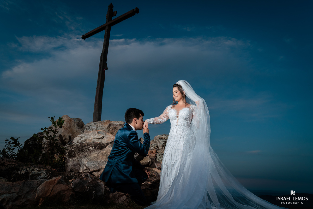 Fotografia de casamento na cidade de Papagaios com vestido de noiva da cidade de papagaios helena noivas