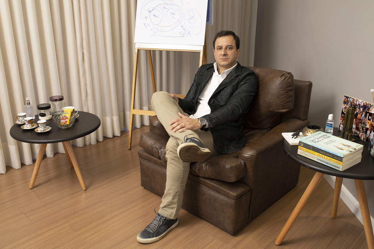 Psicólogo Francis Rodrigo, retrato profissional, Everlong Fotos, Franciane Gaioto