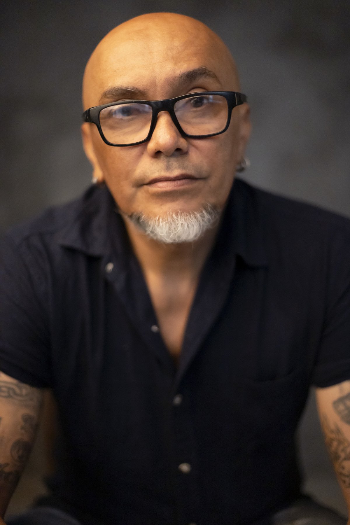 Retrato profissional Cicero Byzzuka, artista plástico, arte metal, fotógrafo Alessandro Gaioto