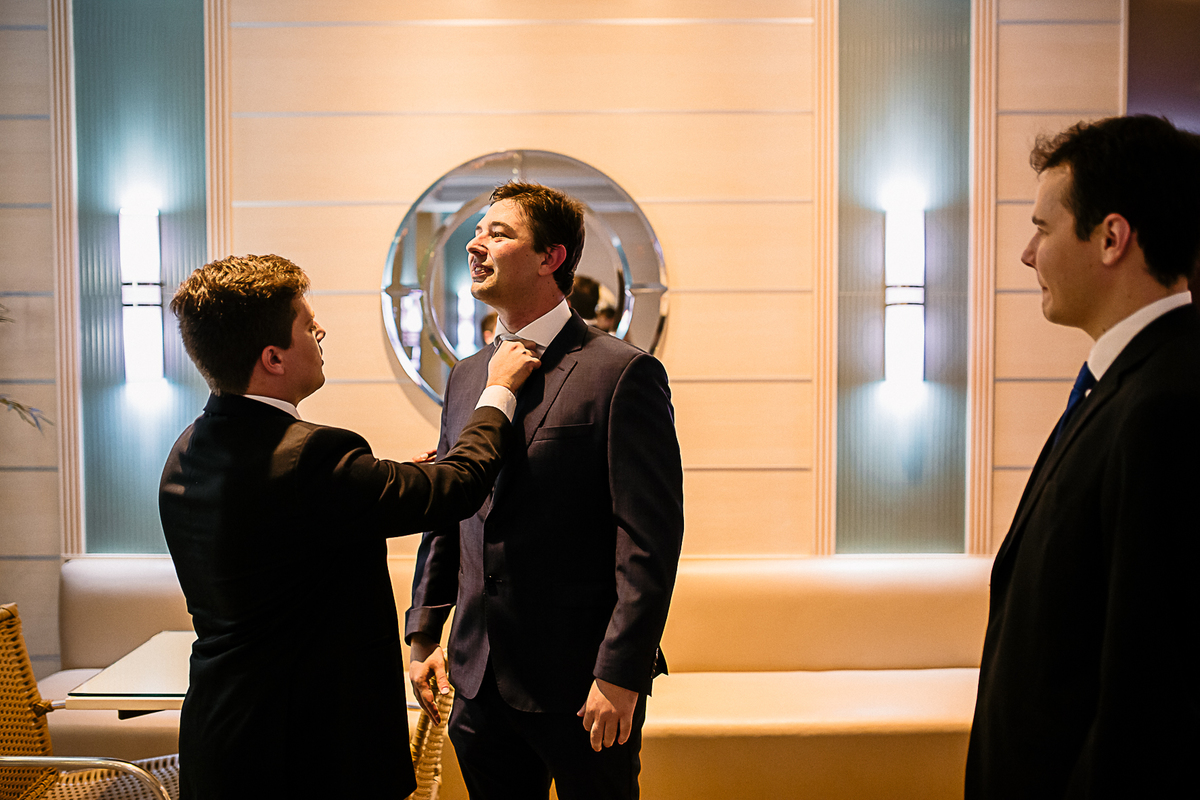 fotografia making-of do noivo, noivo pronto, making-of no Hotel Metrópole Maringá