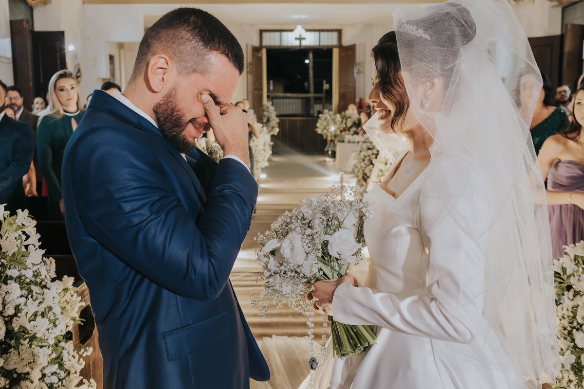 fotógrafo de casamento em Campina Grande, casamento emocionante Paraíba, fotos espontâneas e leves, fotografia de sentimentos reais, Valéria e Emanuel, casamento autêntico Campina Grande, registro documental, referência para noivas PB, emoção no altar