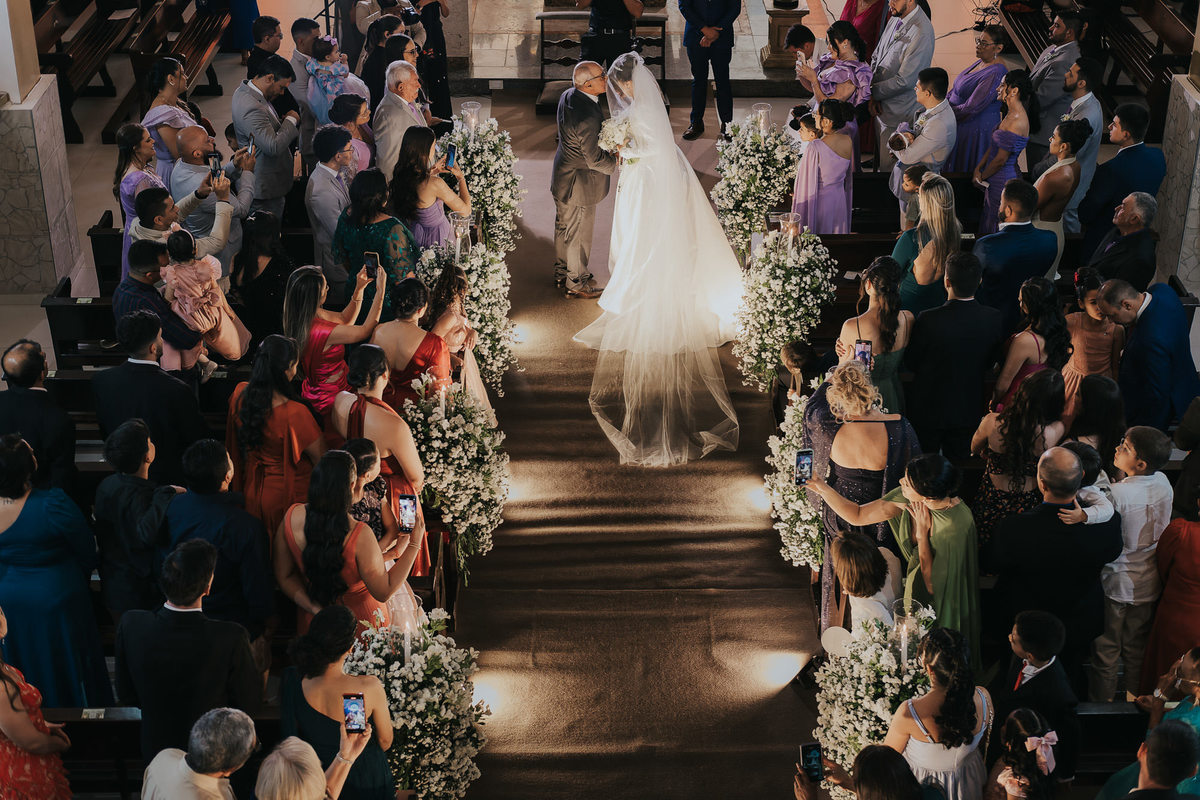 fotógrafo de casamento em Campina Grande, casamento emocionante Paraíba, fotos espontâneas e leves, fotografia de sentimentos reais, Valéria e Emanuel, casamento autêntico Campina Grande, registro documental, referência para noivas PB, emoção no altar