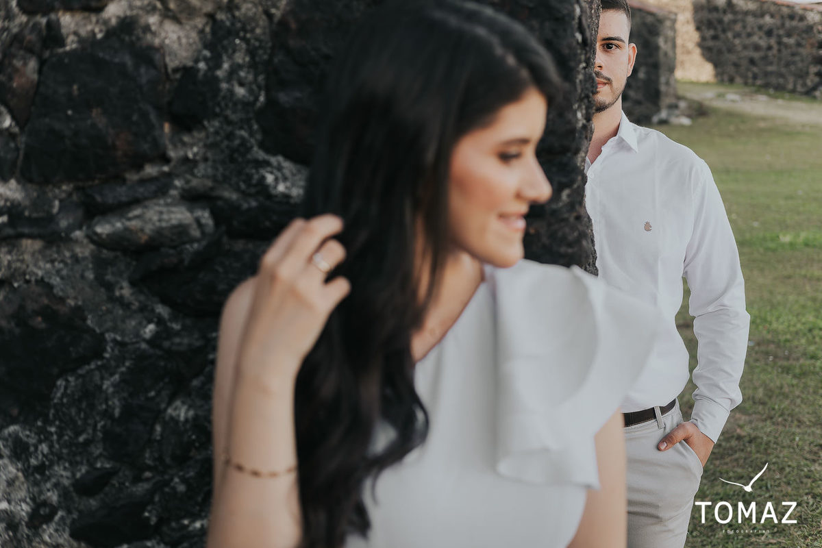 ensaio pré wedding João Pessoa, fotógrafo em Campina Grande, Flávia e Pedro, pré casamento no Forte de Santa Catarina, fotos espontâneas e naturais, ensaio com emoção e conexão, referência para noivos João Pessoa, Tomaz fotografias