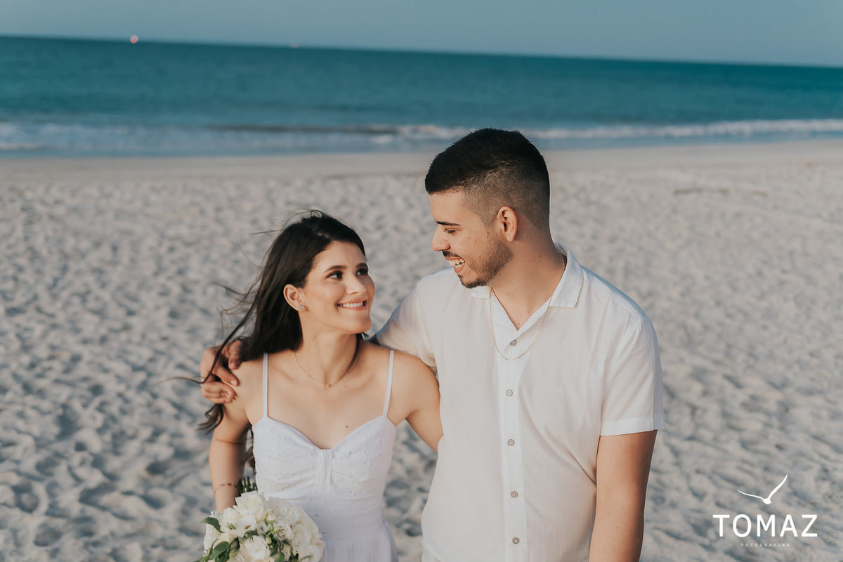 ensaio pré wedding João Pessoa, fotógrafo em Campina Grande, Flávia e Pedro, pré casamento no Forte de Santa Catarina, fotos espontâneas e naturais, ensaio com emoção e conexão, referência para noivos João Pessoa, Tomaz fotografias