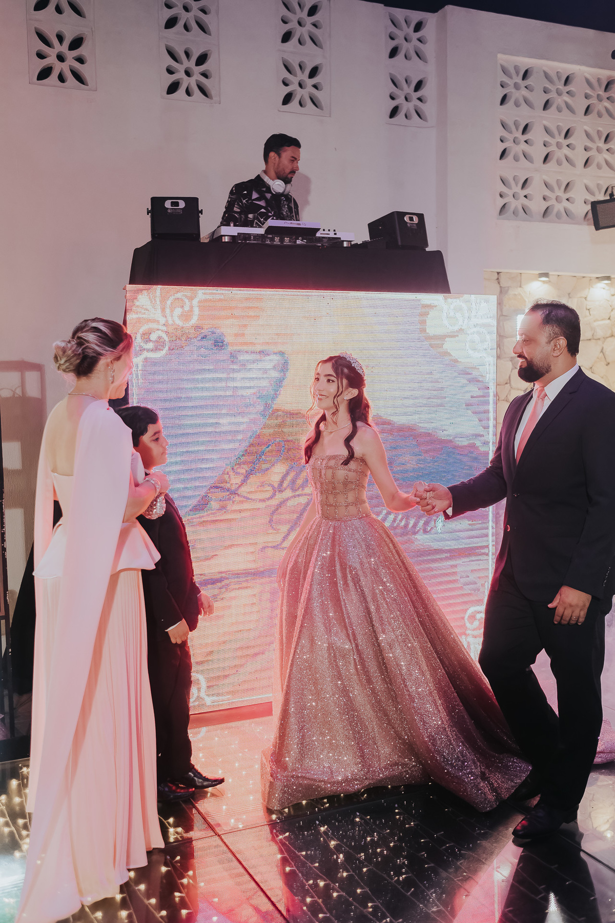 fotógrafo de 15 anos, festa de debutante, 15 anos em Bananeiras PB, fotógrafo de debutante em Bananeiras, fotógrafo de 15 anos em Campina Grande, fotografia de aniversário de 15 anos, evento alto padrão Paraíba