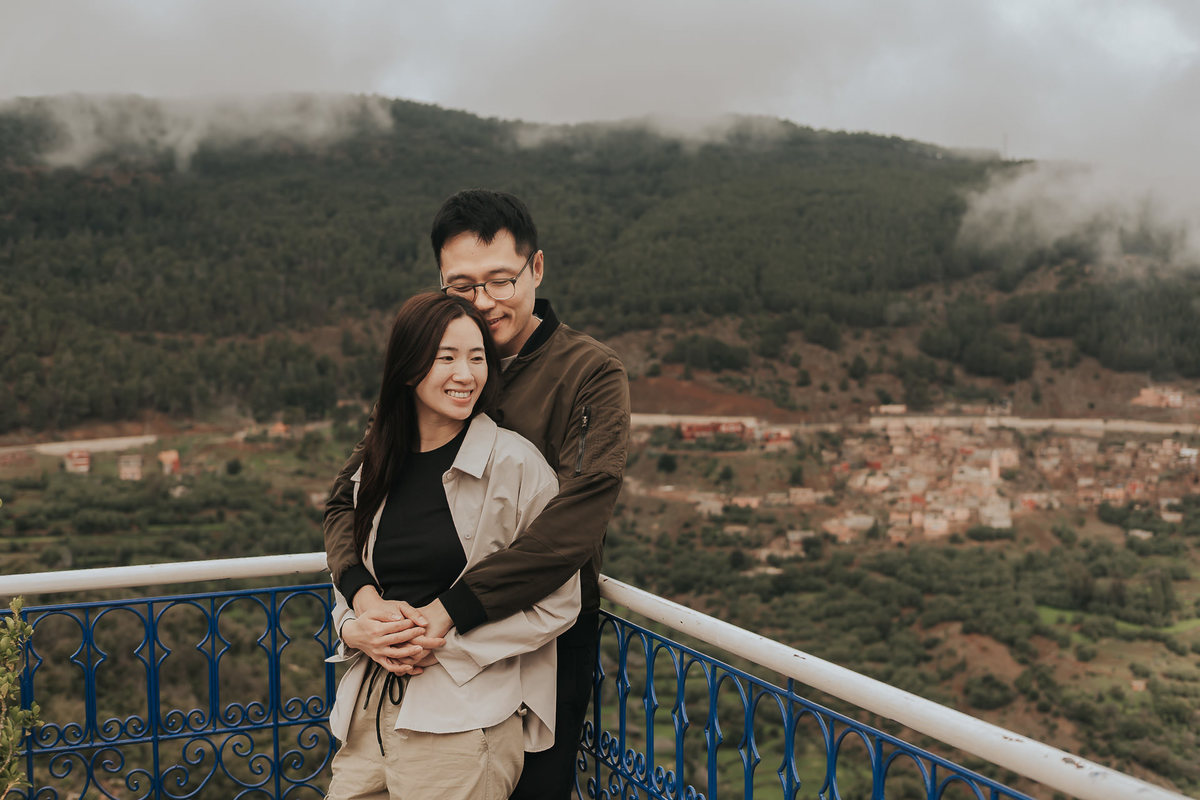 Ensaio fotográfico no Deserto do Saara com olhar sensível e artístico. Destination wedding no Marrocos e no mundo. Registros autênticos, leves e cheios de emoção para casais que valorizam experiências únicas e memória. Tomaz Fotografias