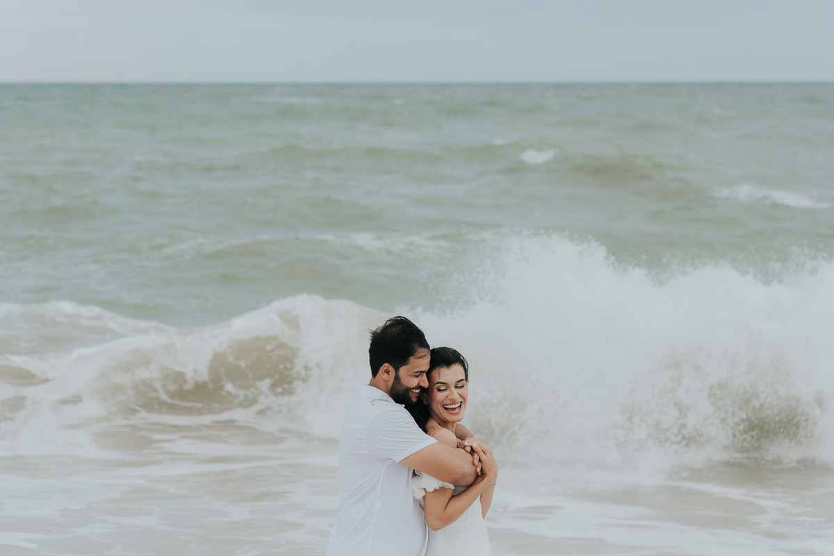 pré casamento em João Pessoa, fotógrafo de casamento em João Pessoa, ensaio pré casamento na Paraíba, fotografia de casal na praia, Gabriela e Victor, fotografia autoral de casamento, fotógrafo de casamento em Campina Grande
