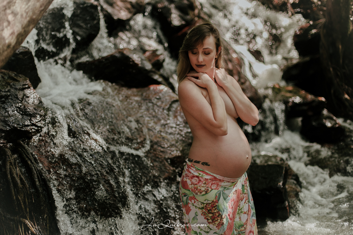 gestante, ensaio de gestante na cachoeira