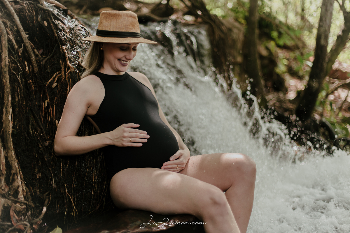 gestante, ensaio de gestante na cachoeira