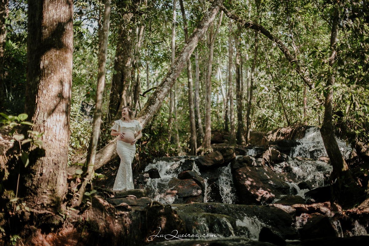 gestante, ensaio de gestante na cachoeira