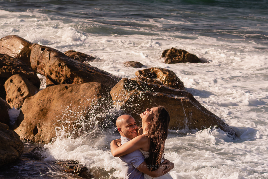 playa y piedras