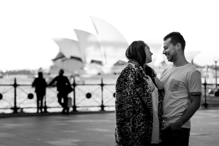 pareja en la Opera House, Australia