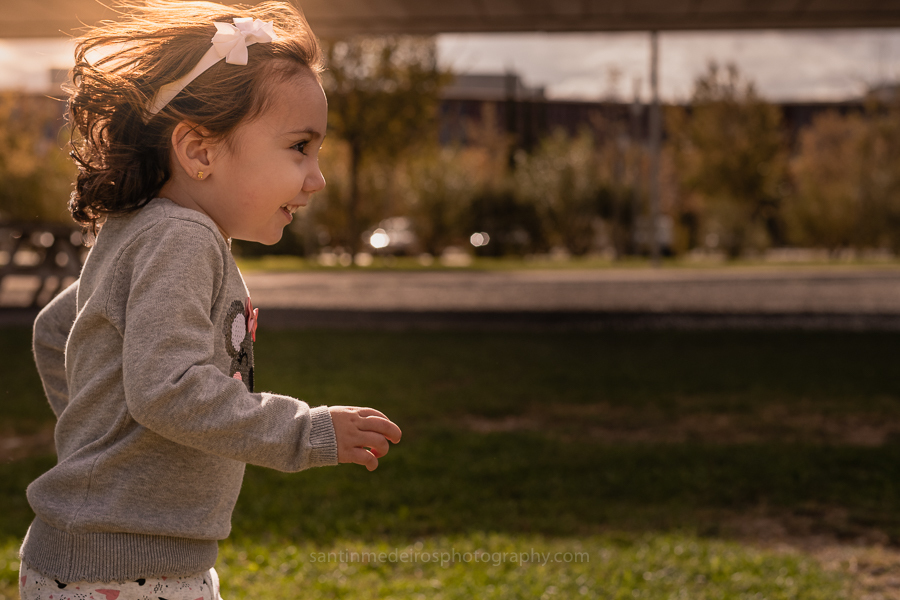 niña feliz