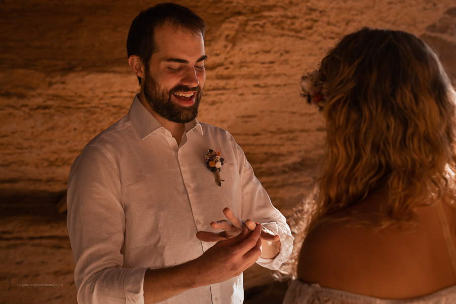 ceremonia de boda en una cueva