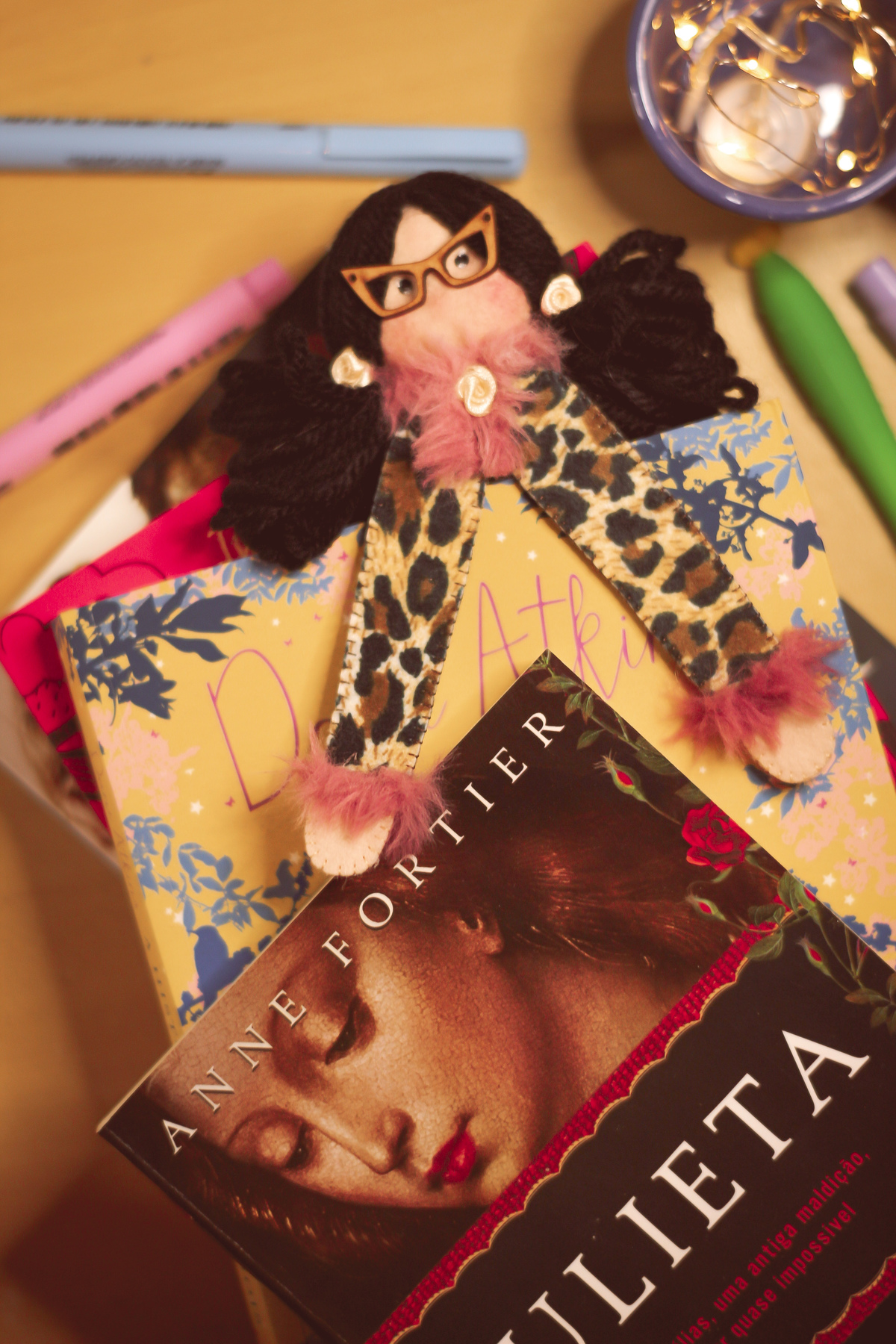 Marca página boneca
R$15,00