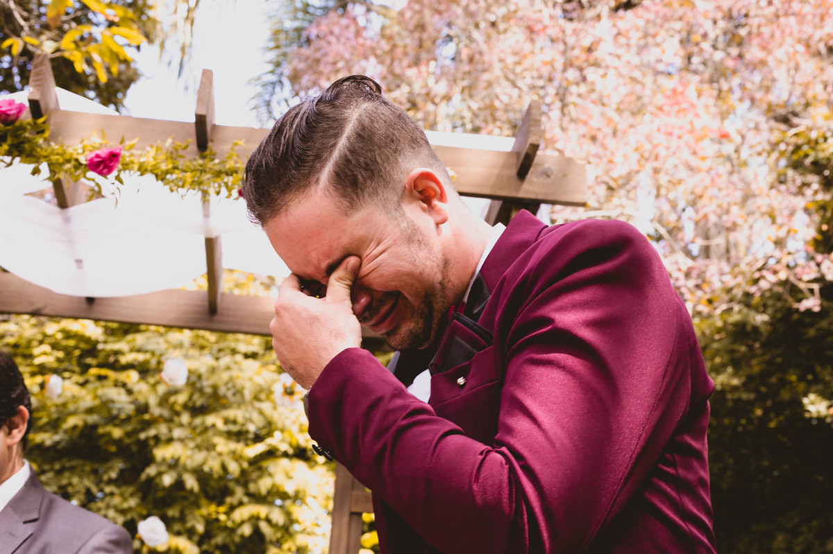 noivo esperando a noiva