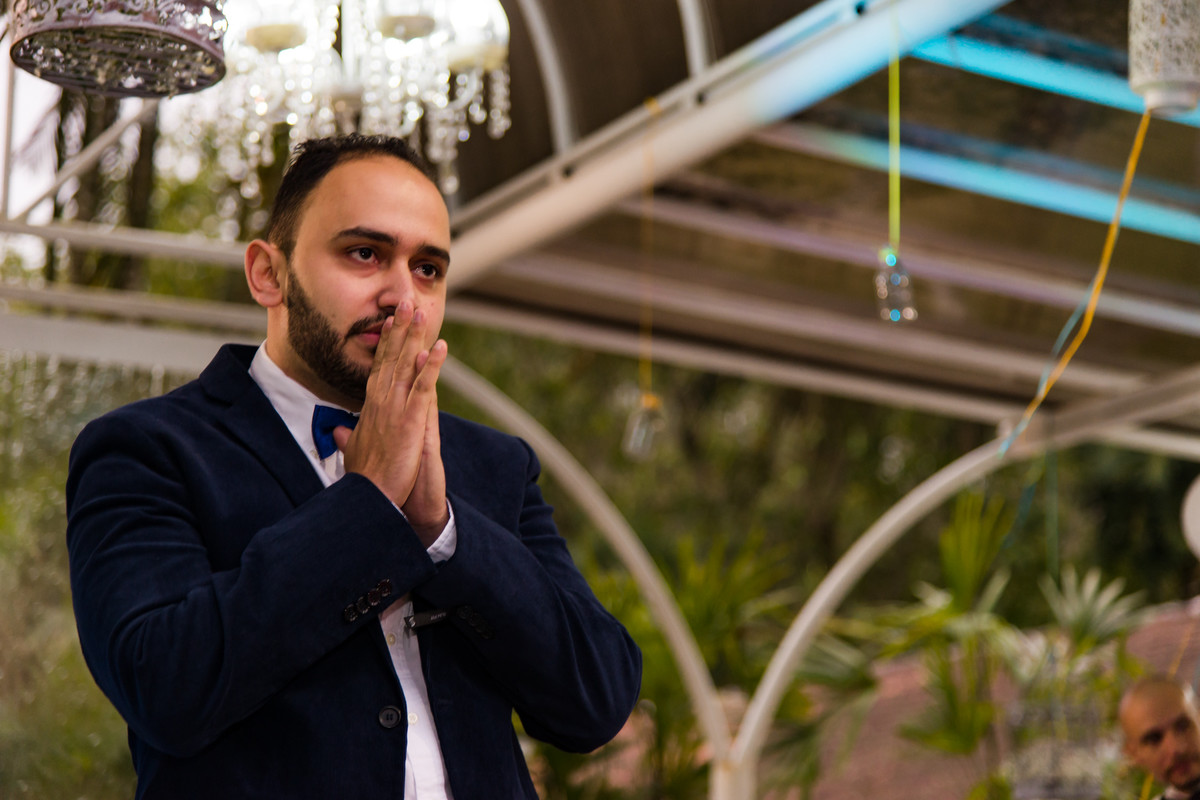 Noivo esperando noiva