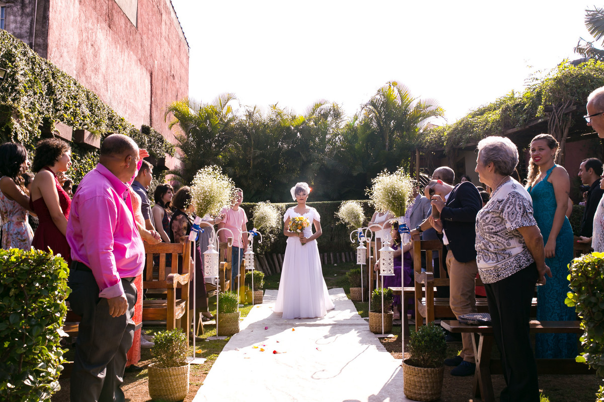 entrada da noiva casamento de dia