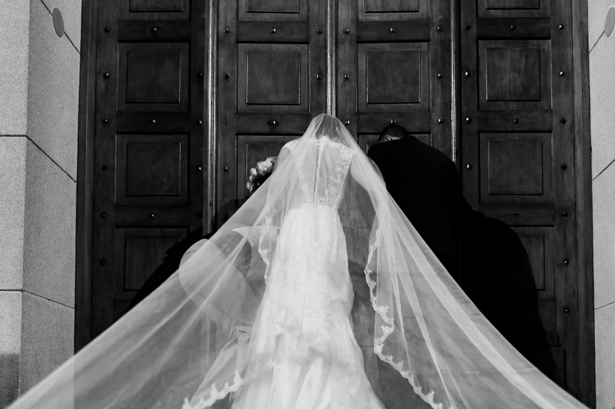 Entrada da noiva Casamento Igreja Católica