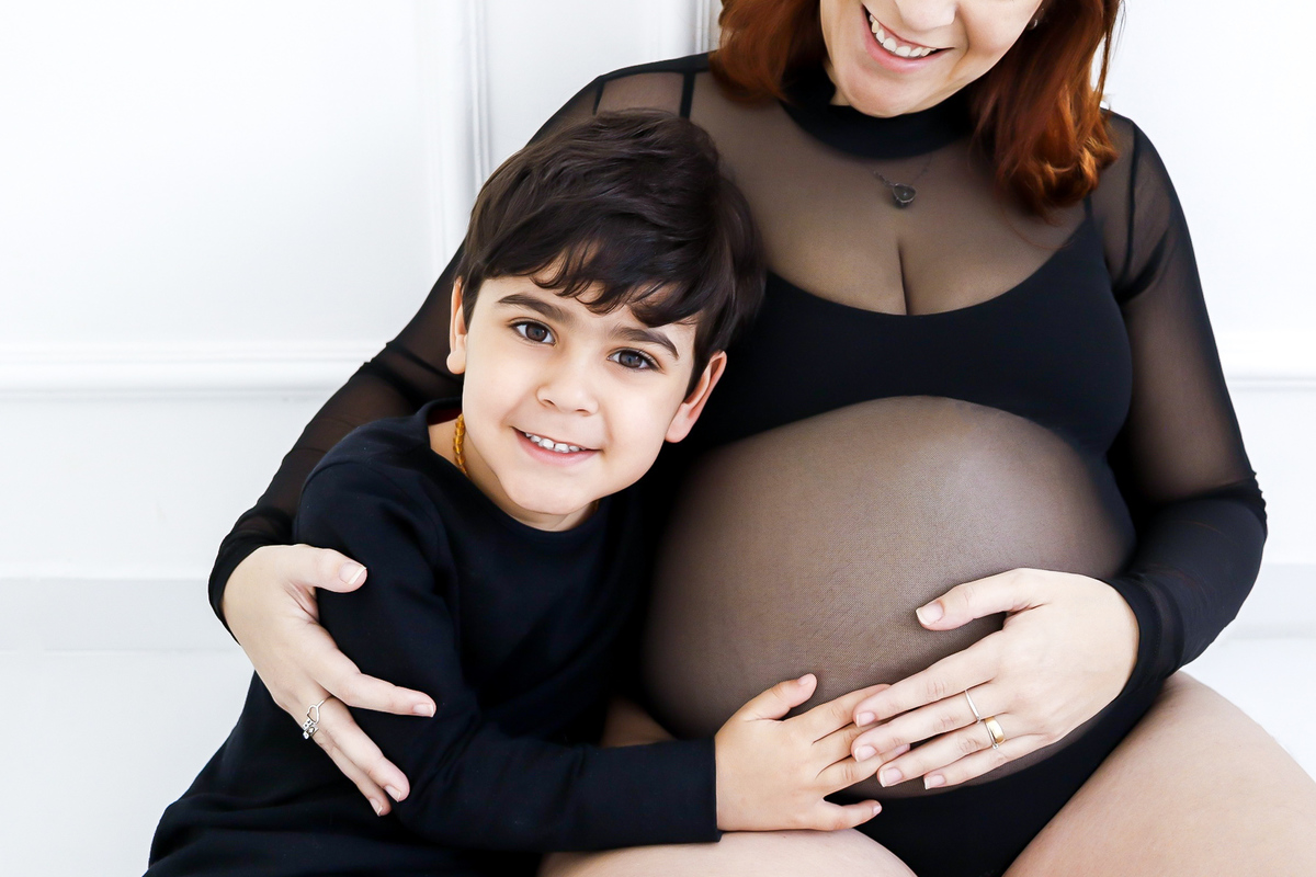 Ensaio fotográfico gestante e filho. Estúdio zona norte de São Paulo