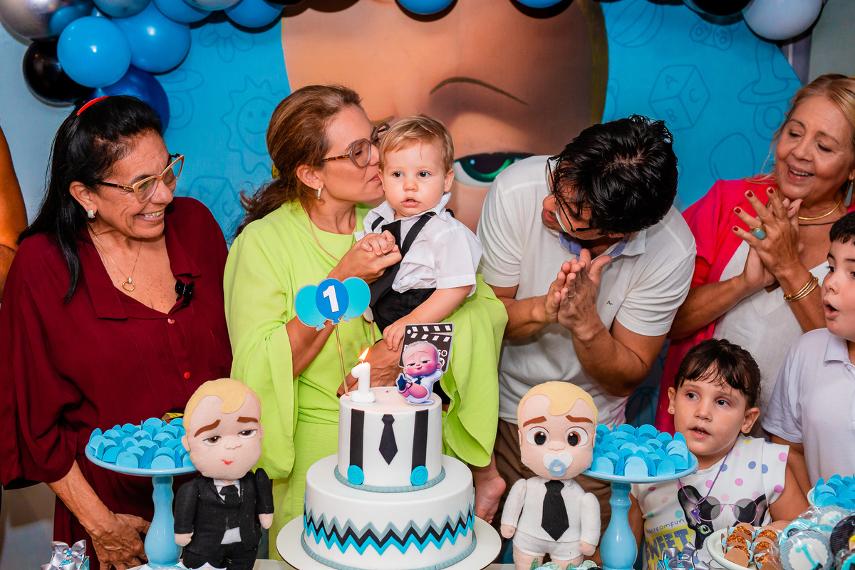 Todos felizes e cantando 