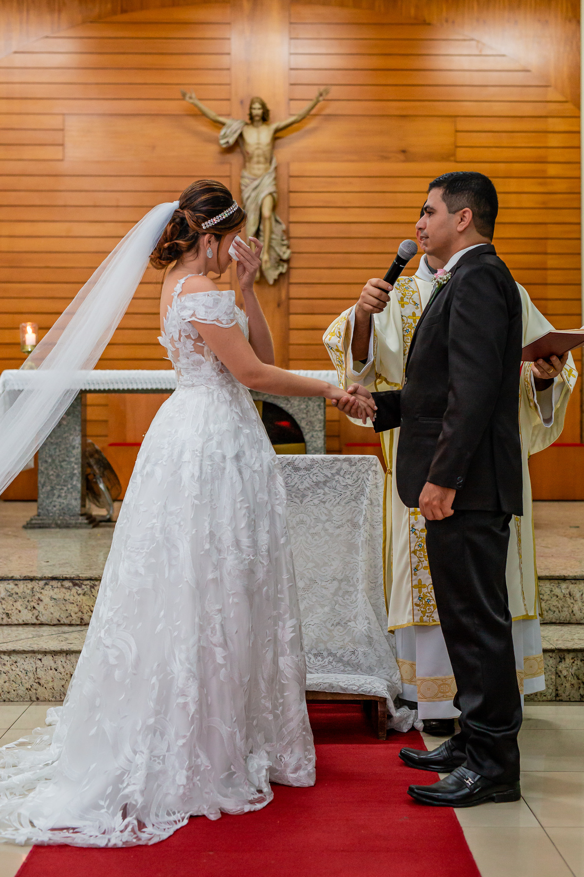O noivo Josimar declarando seus votos na igreja. Foto registrada por George Dantas