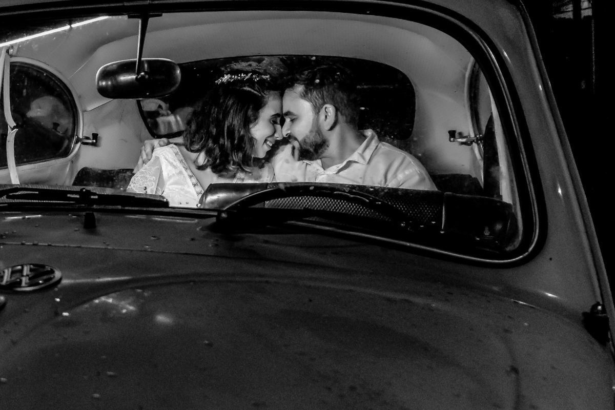 Noivos lindos no fusca 68. Foto registrada por George Dantas