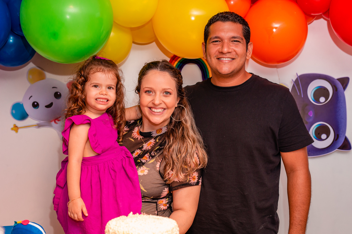Melina e seus padrinhos. Foto registrada por George Dantas
